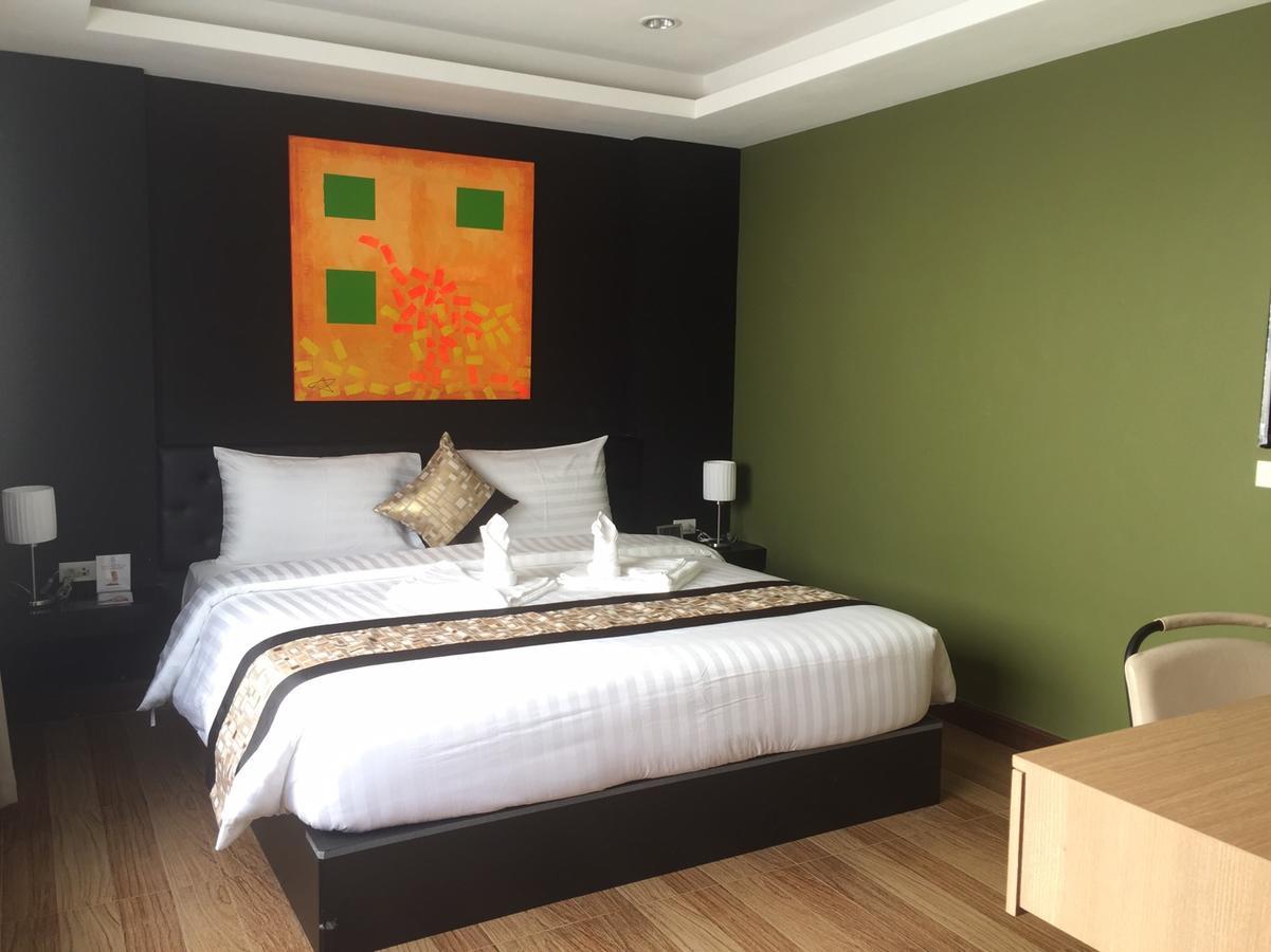 Rock Hotel Bangkok Bagian luar foto
