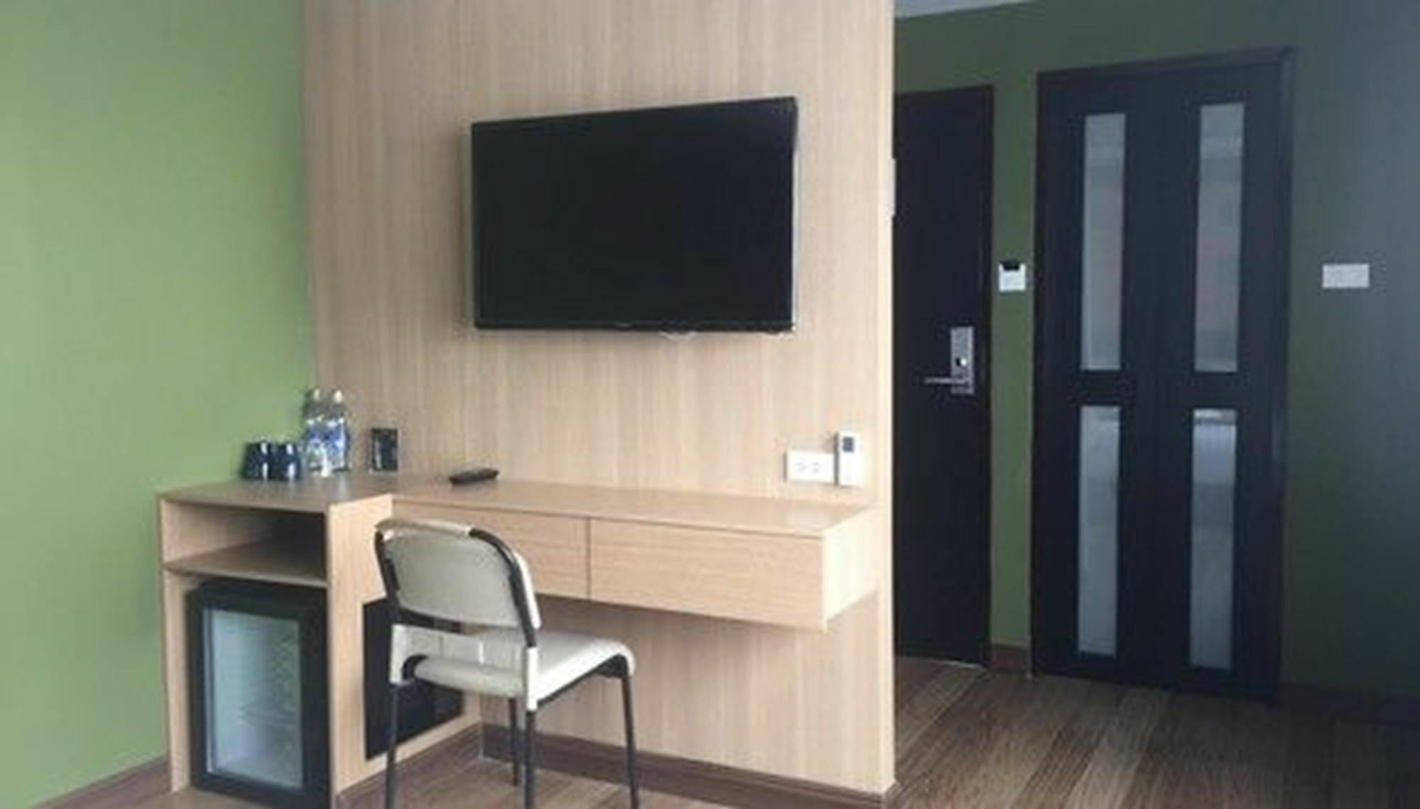 Rock Hotel Bangkok Bagian luar foto